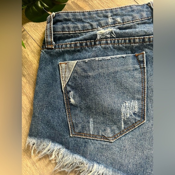STS Blue Messy Fray Hem Denim Jean Shorts size 28 - Picture 7 of 11